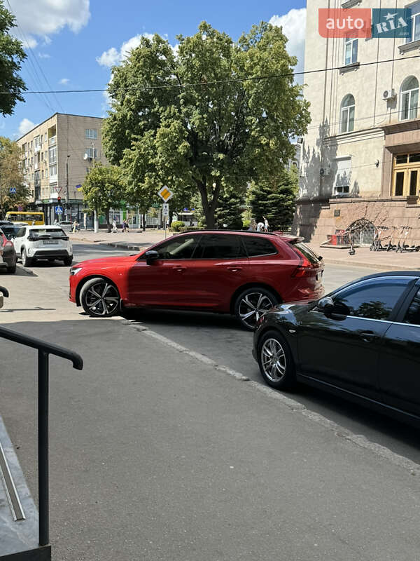 Внедорожник / Кроссовер Volvo XC60 2023 в Кропивницком