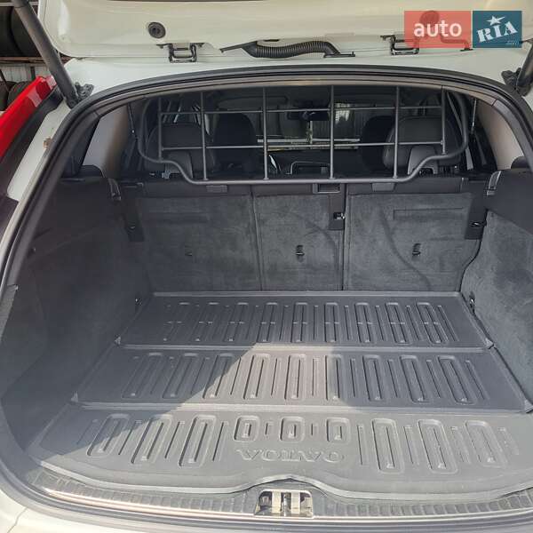 Внедорожник / Кроссовер Volvo XC60 2013 в Полтаве