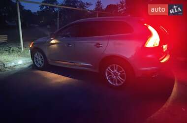 Внедорожник / Кроссовер Volvo XC60 2014 в 
