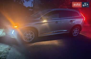 Внедорожник / Кроссовер Volvo XC60 2014 в 