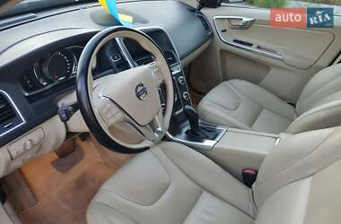 Внедорожник / Кроссовер Volvo XC60 2014 в 