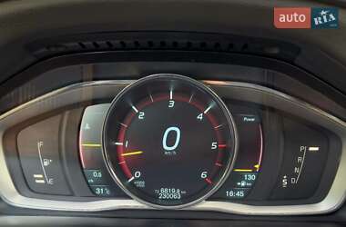 Внедорожник / Кроссовер Volvo XC60 2014 в 
