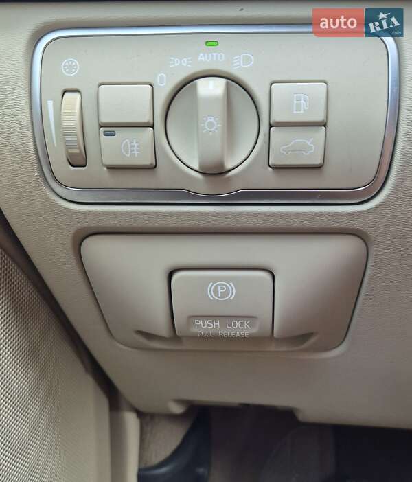 Внедорожник / Кроссовер Volvo XC60 2014 в Андрушевке