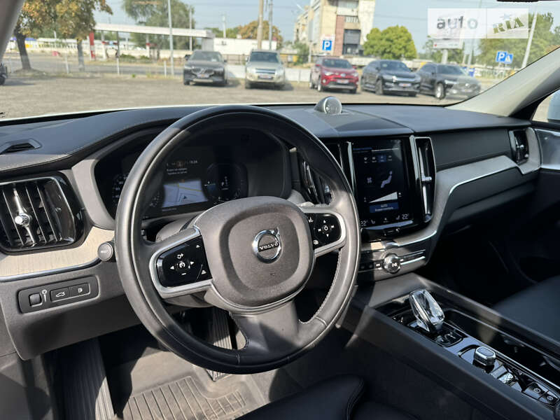 Внедорожник / Кроссовер Volvo XC60 2020 в Днепре