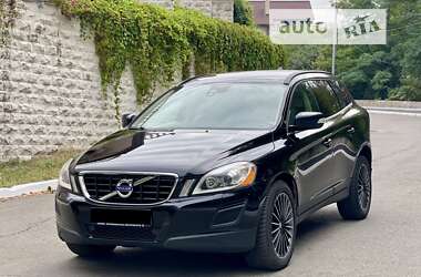 Внедорожник / Кроссовер Volvo XC60 2011 в Киеве