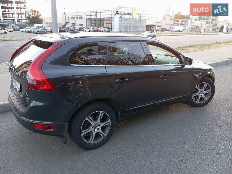 Внедорожник / Кроссовер Volvo XC60 2011 в Харькове
