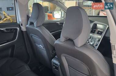 Внедорожник / Кроссовер Volvo XC60 2013 в 