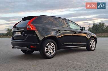 Позашляховик / Кросовер Volvo XC60 2015 в 