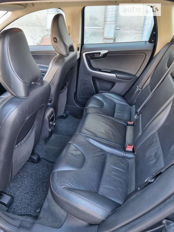 Внедорожник / Кроссовер Volvo XC60 2009 в Луцке