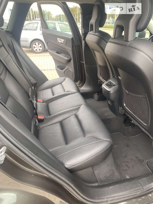 Внедорожник / Кроссовер Volvo XC60 2018 в Ковеле