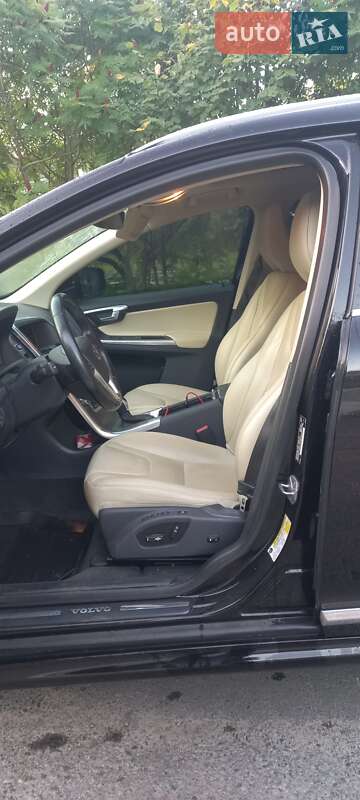 Внедорожник / Кроссовер Volvo XC60 2016 в Львове