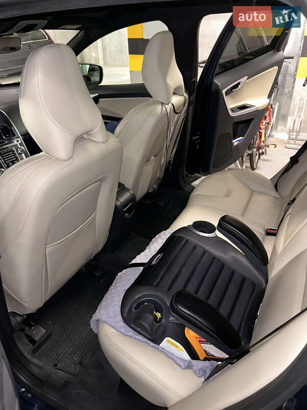 Позашляховик / Кросовер Volvo XC60 2015 в Одесі