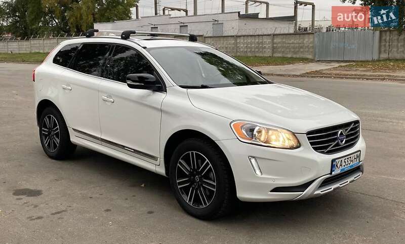 Внедорожник / Кроссовер Volvo XC60 2017 в Киеве