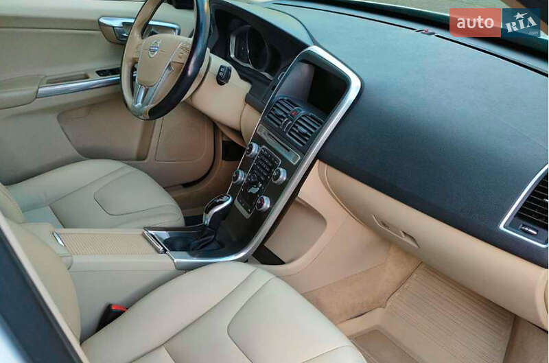 Внедорожник / Кроссовер Volvo XC60 2016 в Одессе
