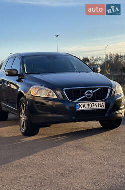 Внедорожник / Кроссовер Volvo XC60 2013 в 