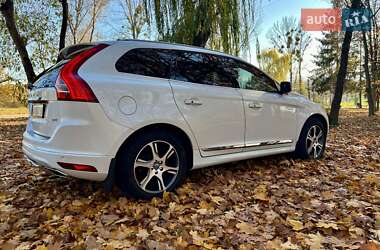 Внедорожник / Кроссовер Volvo XC60 2015 в 