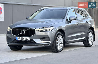 Внедорожник / Кроссовер Volvo XC60 2017 в Киеве