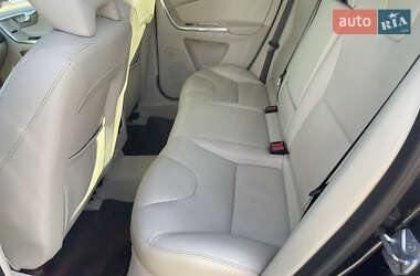 Внедорожник / Кроссовер Volvo XC60 2014 в 
