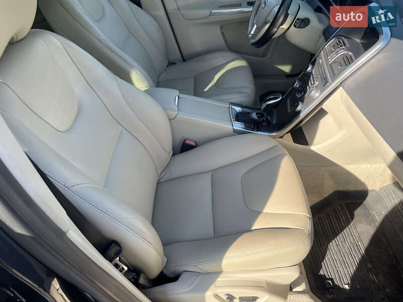 Внедорожник / Кроссовер Volvo XC60 2014 в Львове