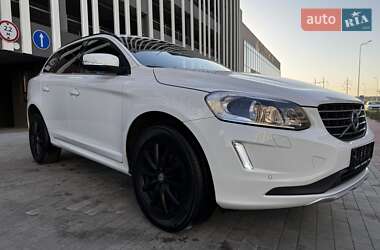 Внедорожник / Кроссовер Volvo XC60 2016 в Киеве