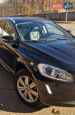 Внедорожник / Кроссовер Volvo XC60 2015 в 