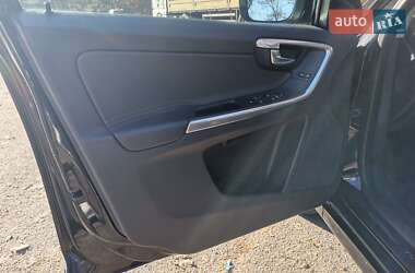 Внедорожник / Кроссовер Volvo XC60 2015 в 