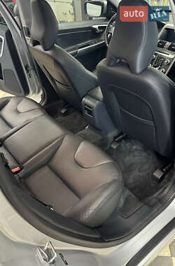 Внедорожник / Кроссовер Volvo XC60 2015 в 
