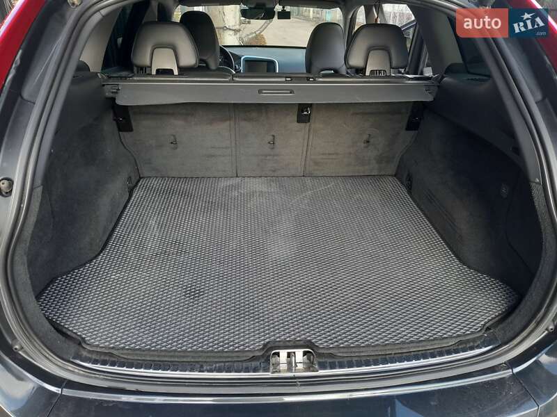 Позашляховик / Кросовер Volvo XC60 2015 в Вознесенську