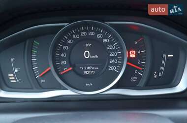 Внедорожник / Кроссовер Volvo XC60 2015 в 