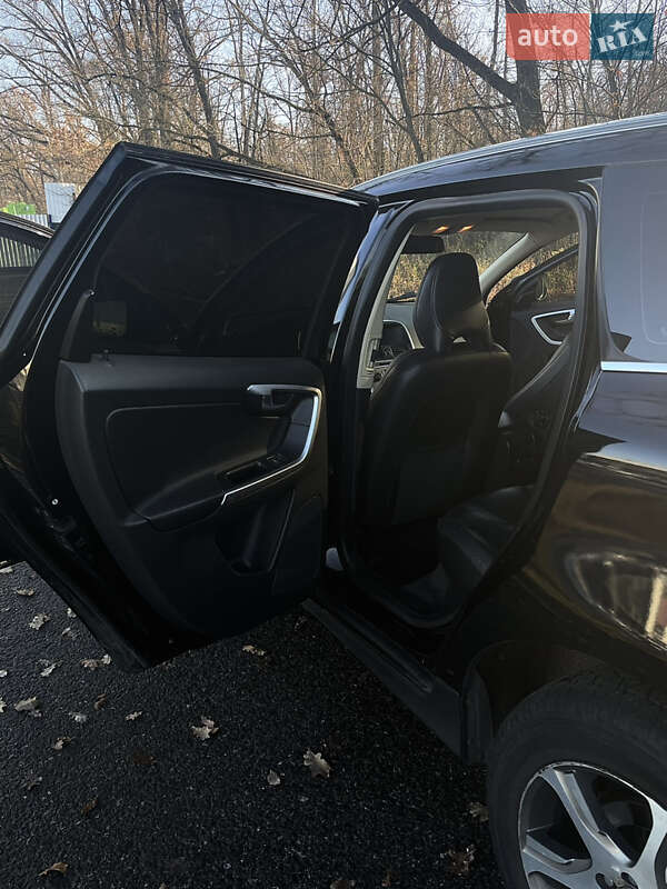 Внедорожник / Кроссовер Volvo XC60 2011 в Киеве