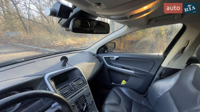 Внедорожник / Кроссовер Volvo XC60 2011 в Киеве