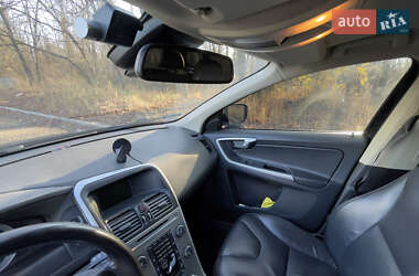 Внедорожник / Кроссовер Volvo XC60 2011 в 