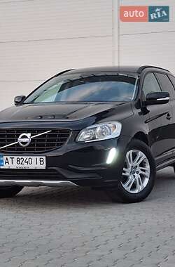 Позашляховик / Кросовер Volvo XC60 2015 в 
