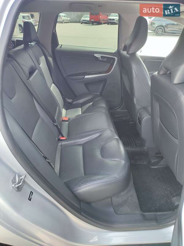Внедорожник / Кроссовер Volvo XC60 2016 в Ровно фото 29 Внедорожник / Кроссовер Volvo XC60 2016 в Ровно