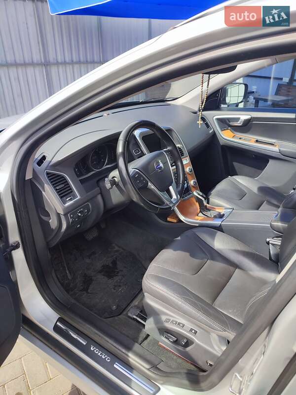 Внедорожник / Кроссовер Volvo XC60 2016 в Ровно фото 33 Внедорожник / Кроссовер Volvo XC60 2016 в Ровно