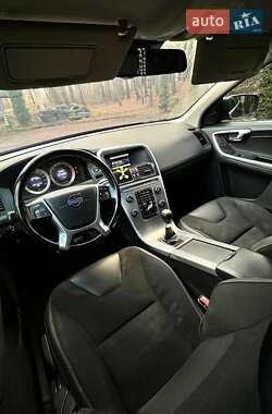 Внедорожник / Кроссовер Volvo XC60 2011 в 