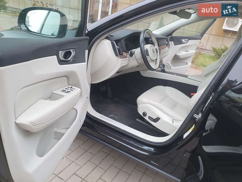 Внедорожник / Кроссовер Volvo XC60 2021 в Житомире
