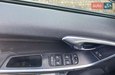 Внедорожник / Кроссовер Volvo XC60 2014 в 