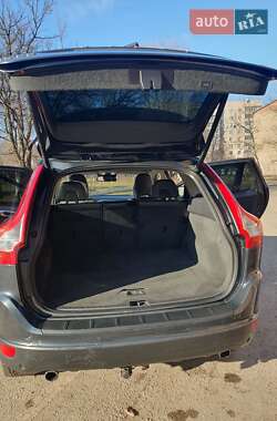 Внедорожник / Кроссовер Volvo XC60 2013 в 