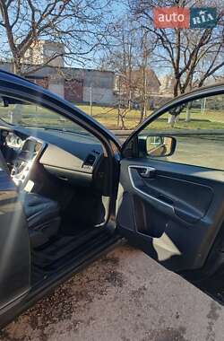 Внедорожник / Кроссовер Volvo XC60 2013 в 