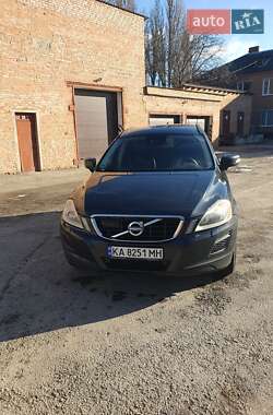 Внедорожник / Кроссовер Volvo XC60 2013 в 