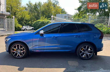 Внедорожник / Кроссовер Volvo XC60 2017 в 