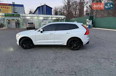 Внедорожник / Кроссовер Volvo XC60 2021 в 