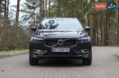 Внедорожник / Кроссовер Volvo XC60 2021 в 