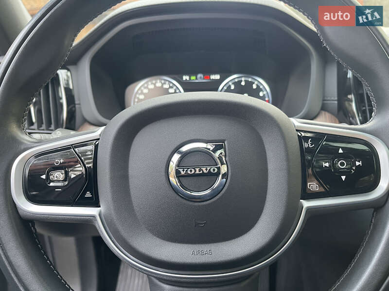 Внедорожник / Кроссовер Volvo XC60 2021 в Львове