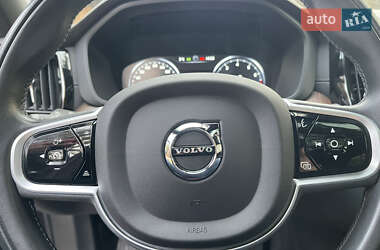 Внедорожник / Кроссовер Volvo XC60 2021 в 