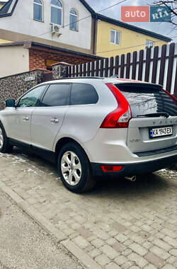 Внедорожник / Кроссовер Volvo XC60 2009 в Киеве