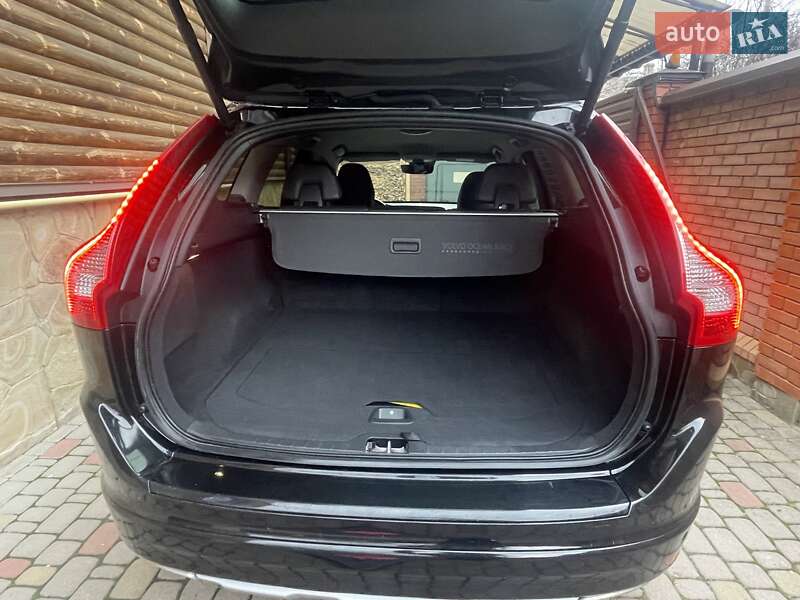 Позашляховик / Кросовер Volvo XC60 2016 в Києві