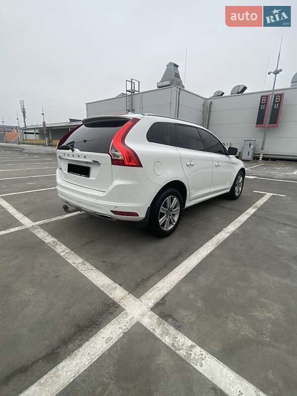 Позашляховик / Кросовер Volvo XC60 2017 в Києві