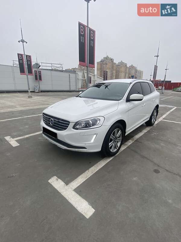 Позашляховик / Кросовер Volvo XC60 2017 в Києві